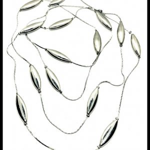 Ezüst hosszú ovális gyöngyös nyaklánc