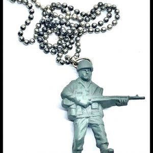 Fegyveres katona medálos nyaklánc