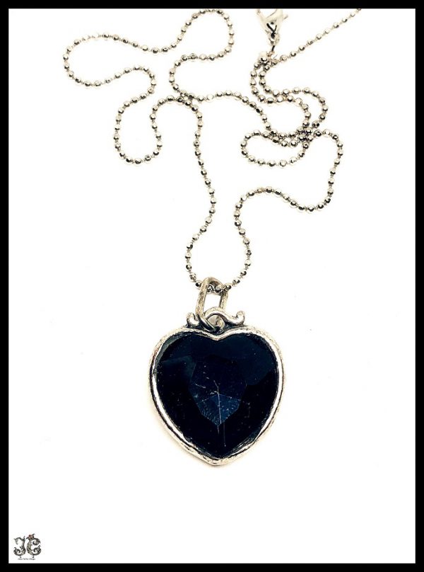 Kék csiszolt kristály köves ezüst szív medálos nyaklánc