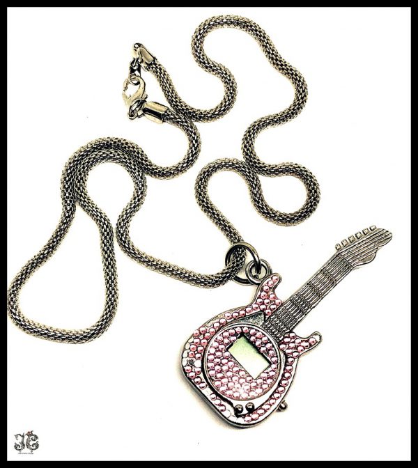 Ezüst gitár rózsaszín köves óra nyaklánc