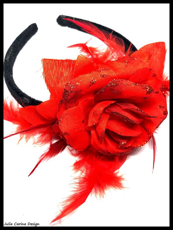 Piros tollas rózsás fekete bársony hajpánt