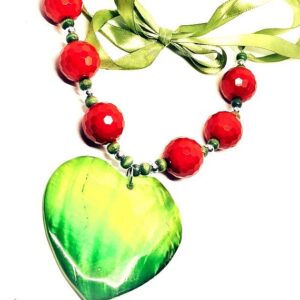 Zöld kagyló szív piros gyöngyös nyaklánc