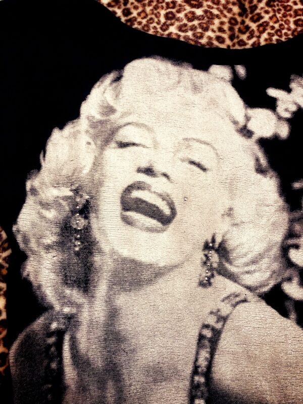 Marilyn Monroe fekete pulcsi S