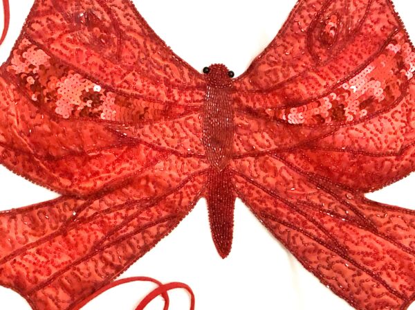 Piros gyöngy pillangó top