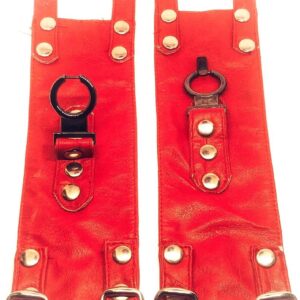 Piros műbőr bilincs karkötő pár