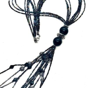 Fekete színjátszós apró gyöngy többsoros nyaklánc